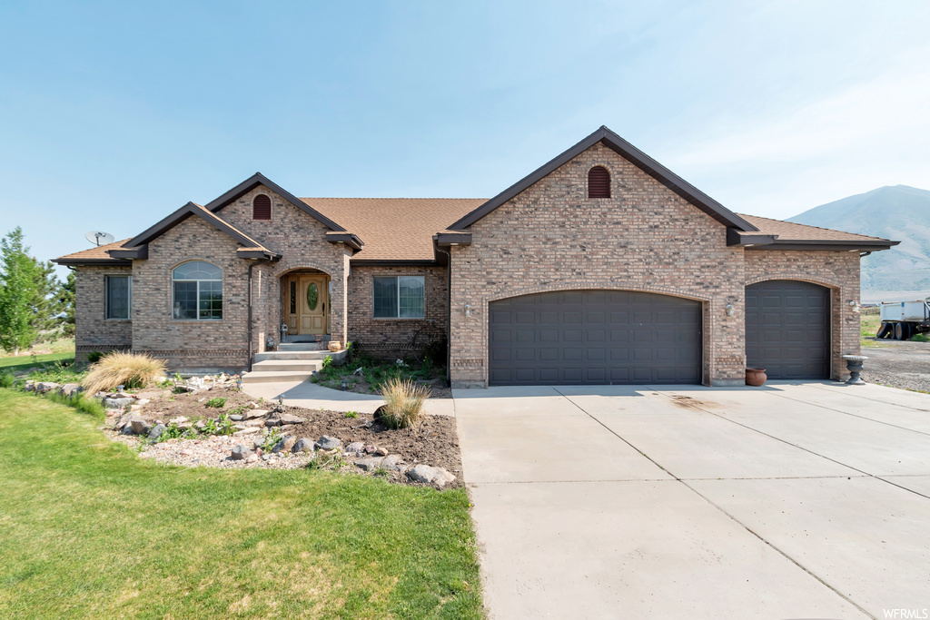 899 E Tanglewood Rd, Erda, UT 84074