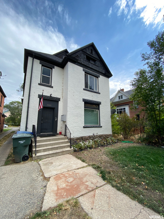 2322 S Jefferson Ave E, Ogden, UT 84401