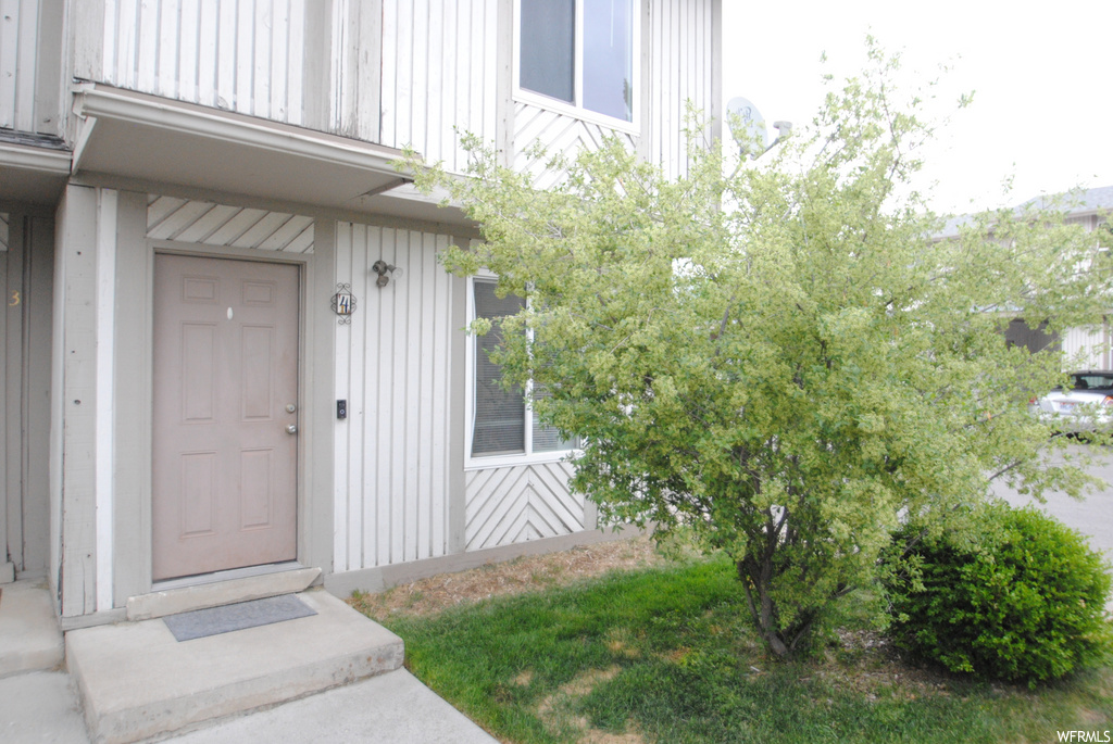 1283 N 400 E #4, Logan, UT 84341