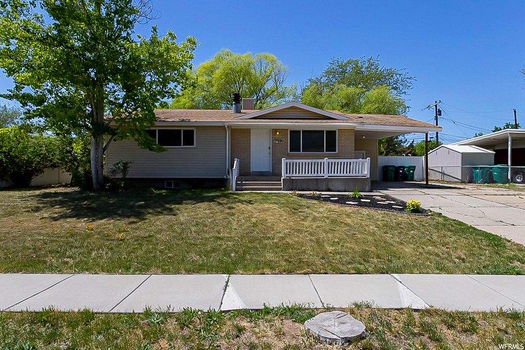 749 Sapphire Dr, Layton, UT 84041
