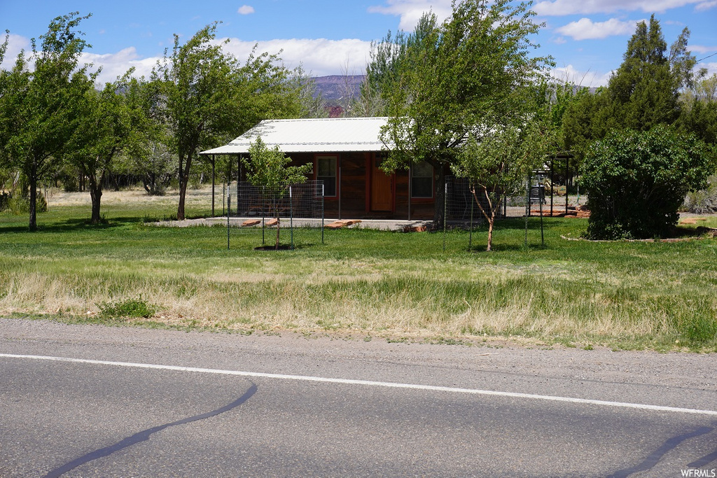 306 Main St, Torrey, UT 84775