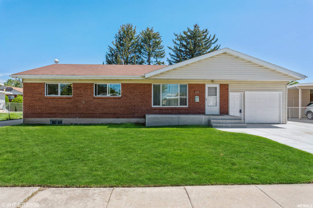 2349 W 4925 S, Roy, UT 84067