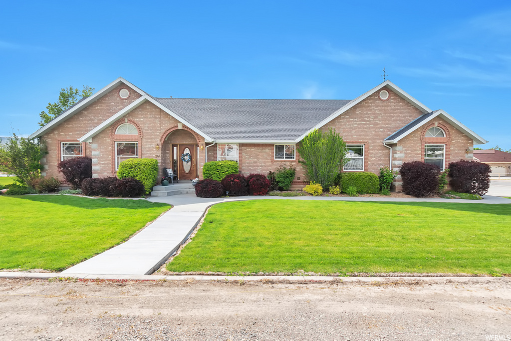 395 N 200 E, Mona, UT 84645