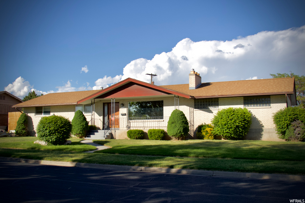 1219 S Valhalla E, Clearfield, UT 84015