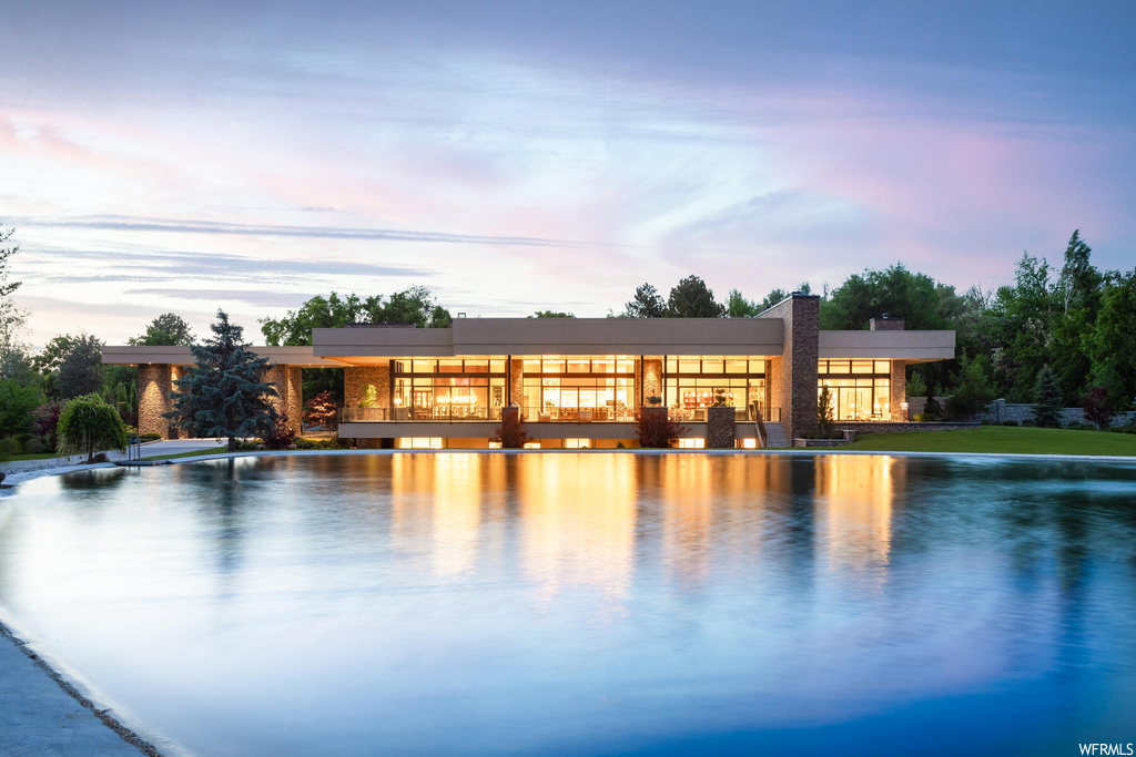 2178 E Walker Ln, Holladay, UT 84117
