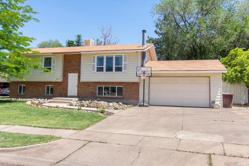 2816 W 6050 S, Roy, UT 84067