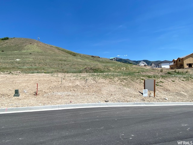 626 N High View Dr Dr E #121, Hyde Park, UT 84318