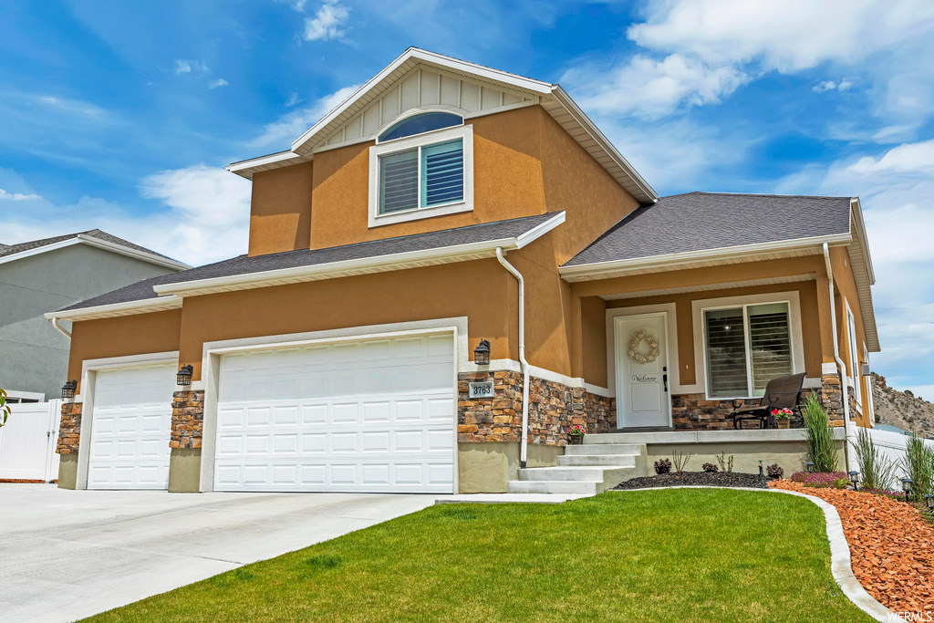 3763 E Hollow Crest Dr, Eagle Mountain, UT 84005