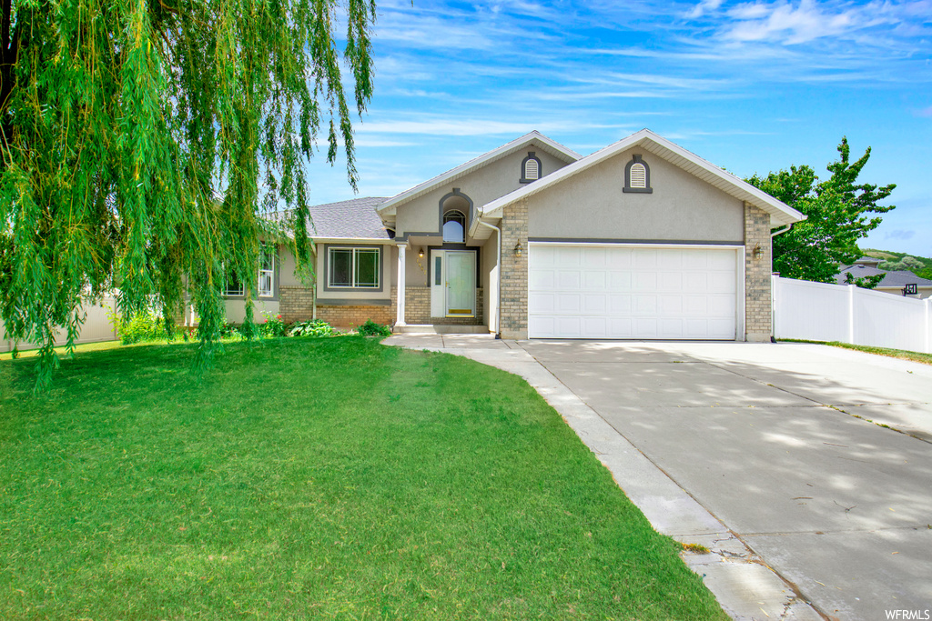 1967 E Cedar Loop Dr, South Weber, UT 84405