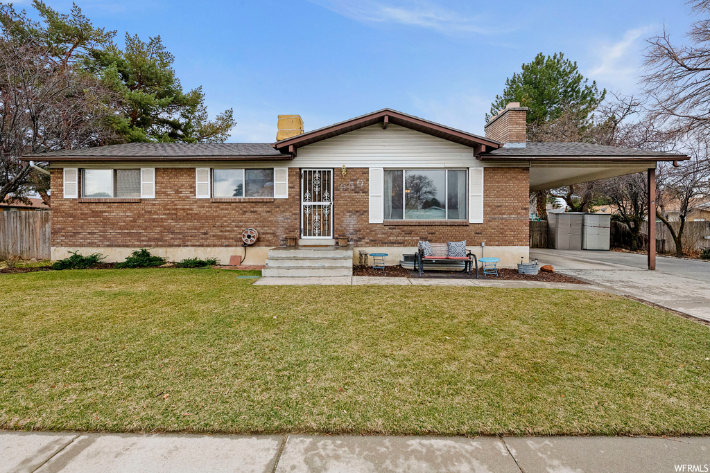 950 E Casa Blanco Ave, Midvale, UT 84047