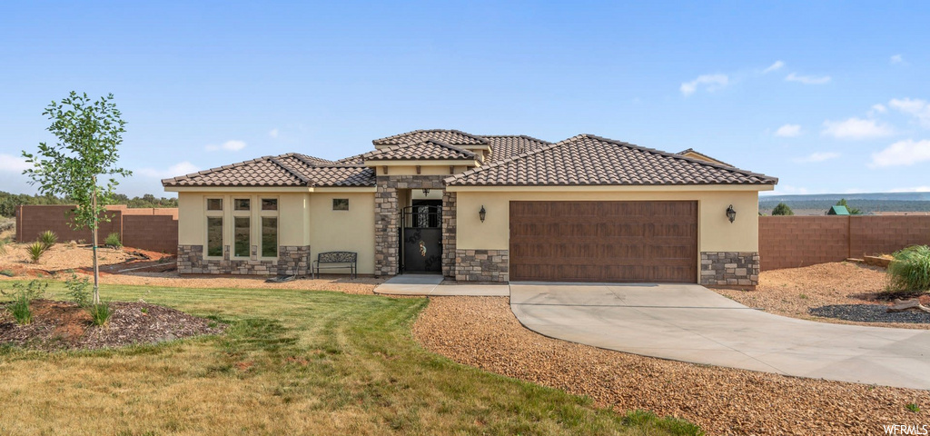 1352 E Red Sage Ln, Apple Valley, UT 84737