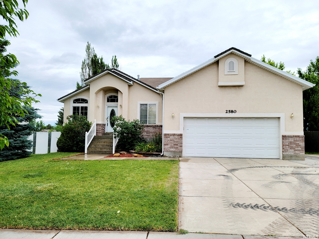 2580 W 3900 S, Roy, UT 84067