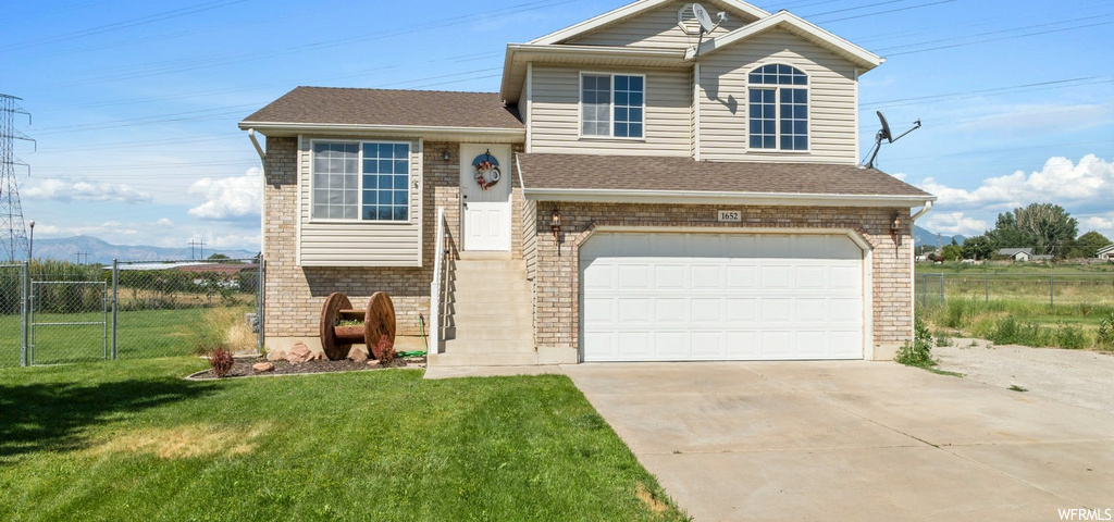 1652 W 735 N, Clinton, UT 84015