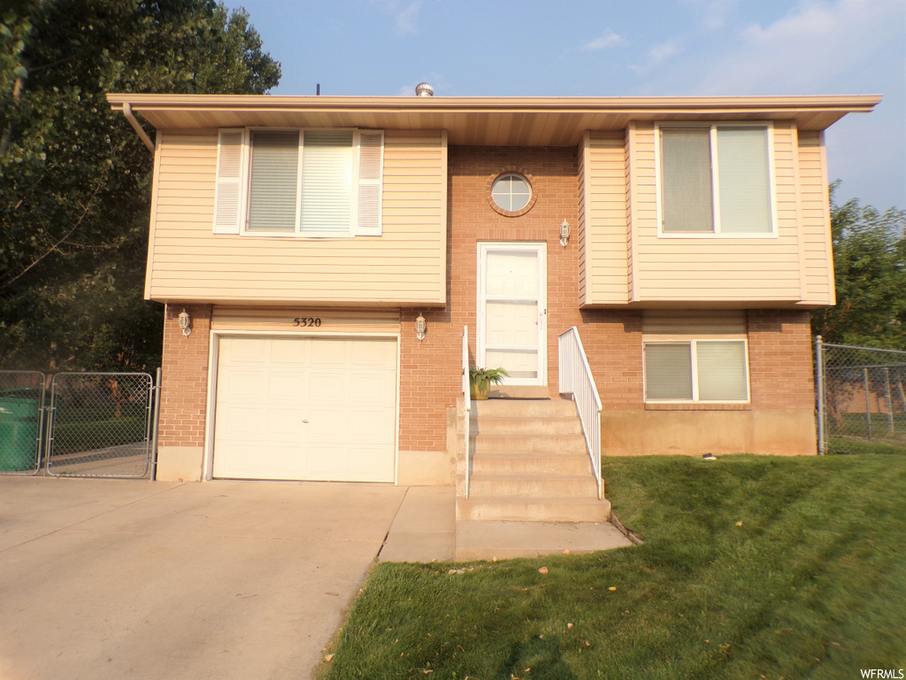 5320 S 2690 W, Roy, UT 84067