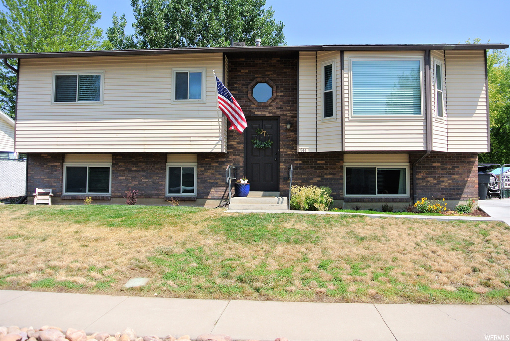 644 N 1360 W, Clinton, UT 84015