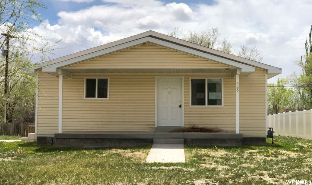 580 E Main St, Myton, UT 84052