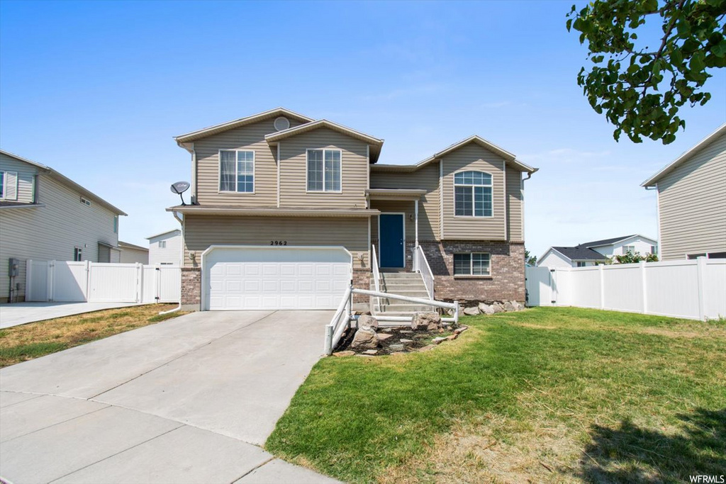 2962 W 2075 S, Syracuse, UT 84075