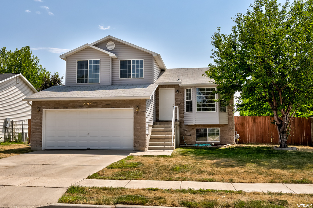 2193 W 1680 N, Clinton, UT 84015