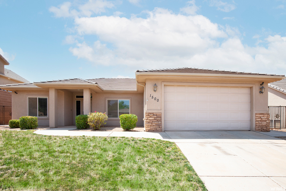 1500 E Mesa View Ln, Washington, UT 84780