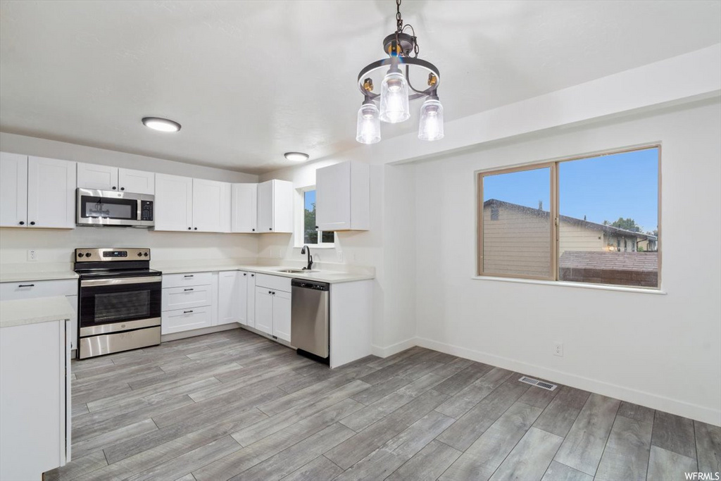 421 W 2225 S, Clearfield, UT 84015
