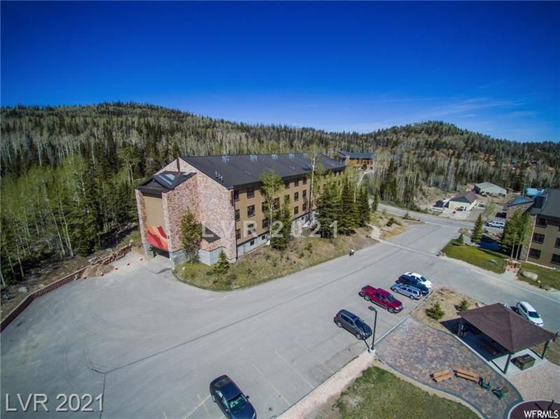 233 Hunter Dr #E300, Brian Head, UT 84719