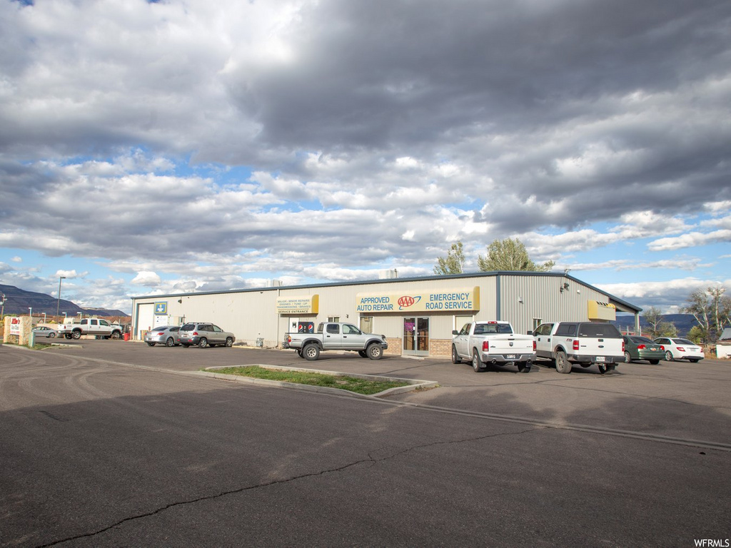 1075 S 75 E, Richfield, UT 84701