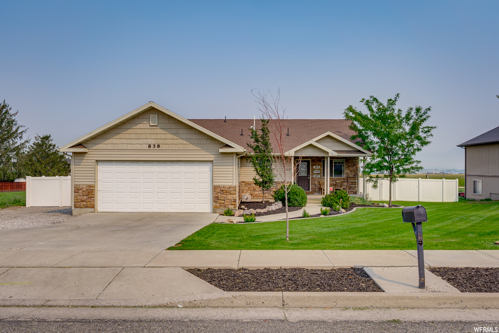 858 W 300 N, Hyrum, UT 84319