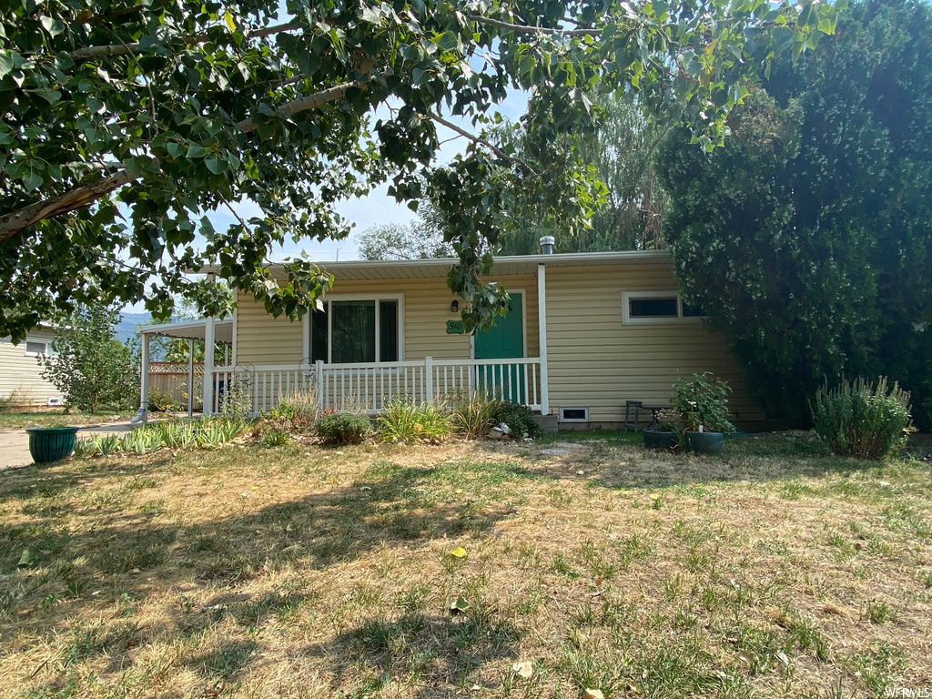 910 N La Verde Ave E, Layton, UT 84041
