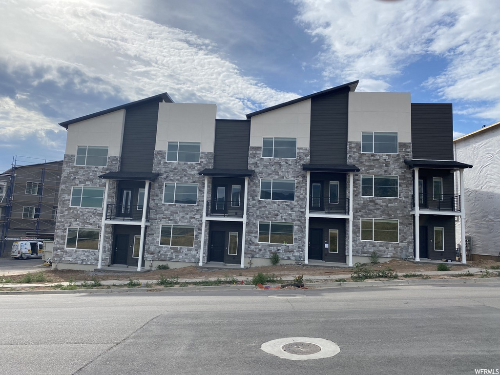 3090 N 1625 E #12, Layton, UT 84040