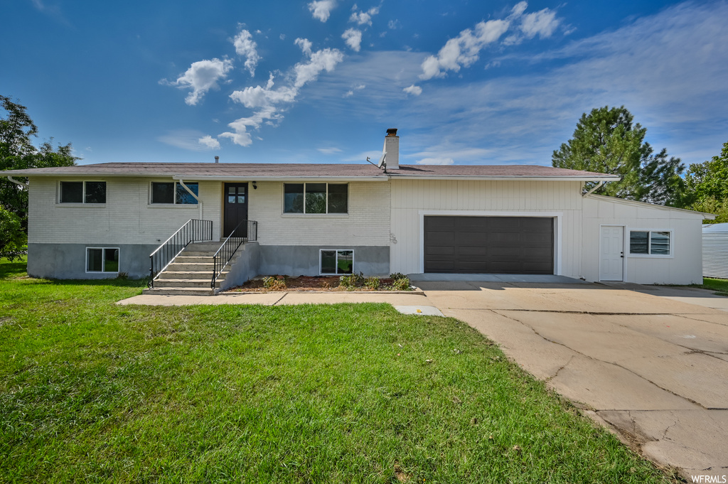5785 S 6000 W, Hooper, UT 84315