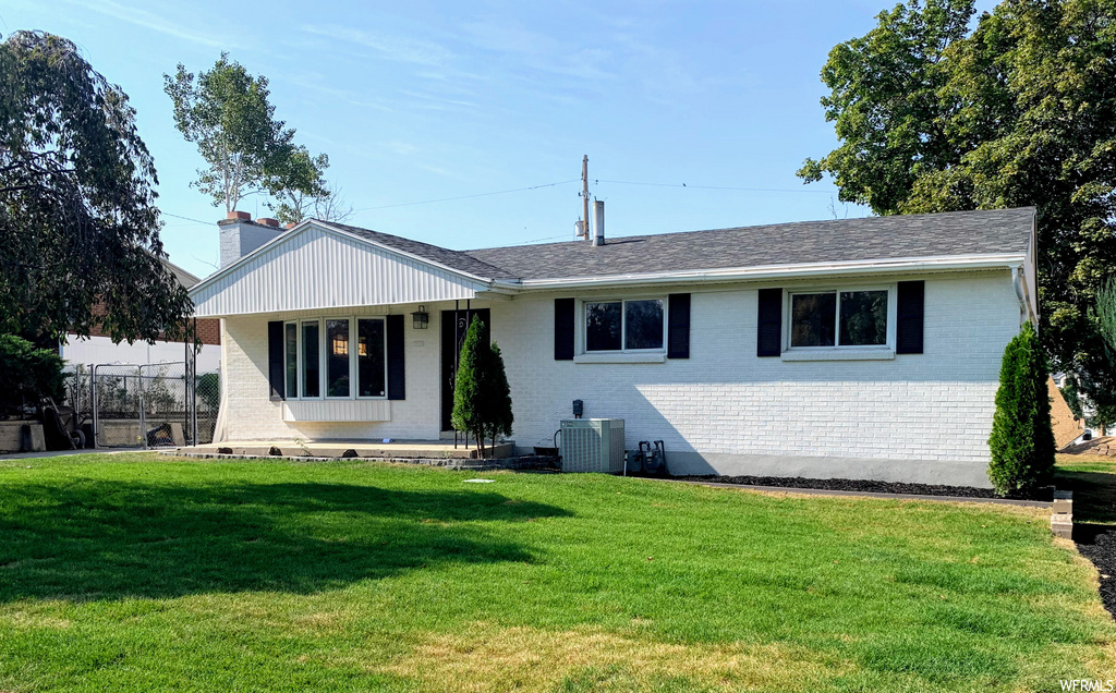 332 E Hillside Dr, Murray, UT 84107