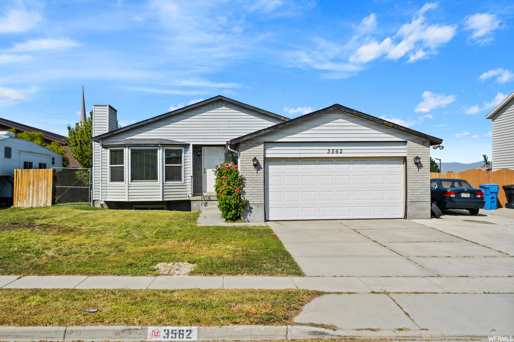 3562 W Silverglen Cir S, Taylorsville, UT 84129