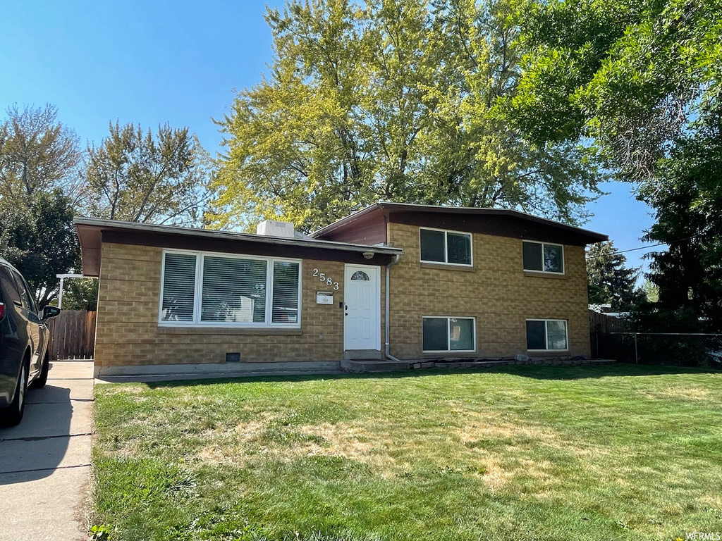 2583 W 5650 S, Roy, UT 84067