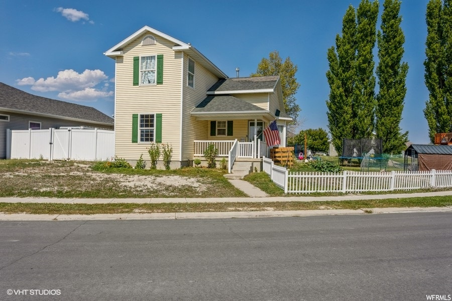1887 E Pinion Cir, Eagle Mountain, UT 84005