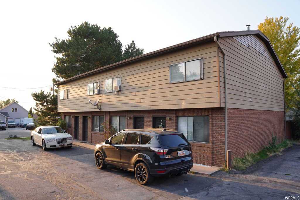 870 N Jackson E, Ogden, UT 84404