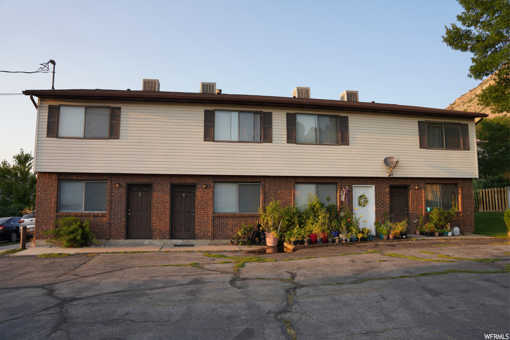 870 N Jackson E, Ogden, UT 84404