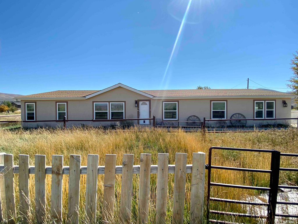 772 N Main St E, Henefer, UT 84033