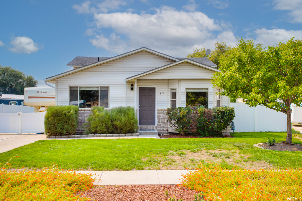 877 S Riverwood Dr, Logan, UT 84321