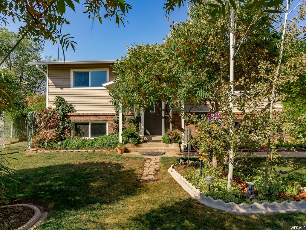 979 N 1100 W, Clinton, UT 84015
