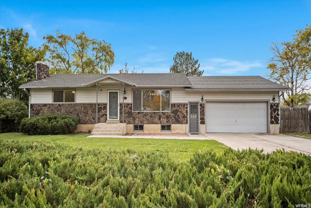 520 S Glenwood Dr E, Hyrum, UT 84319