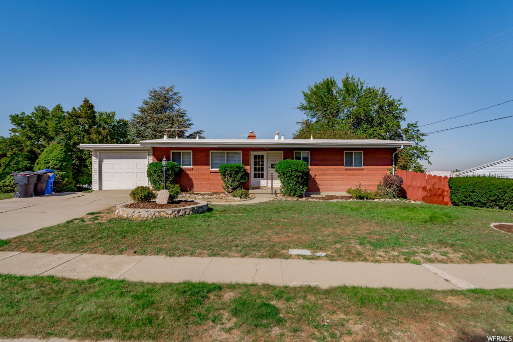 1822 Oakmont Dr, Bountiful, UT 84010