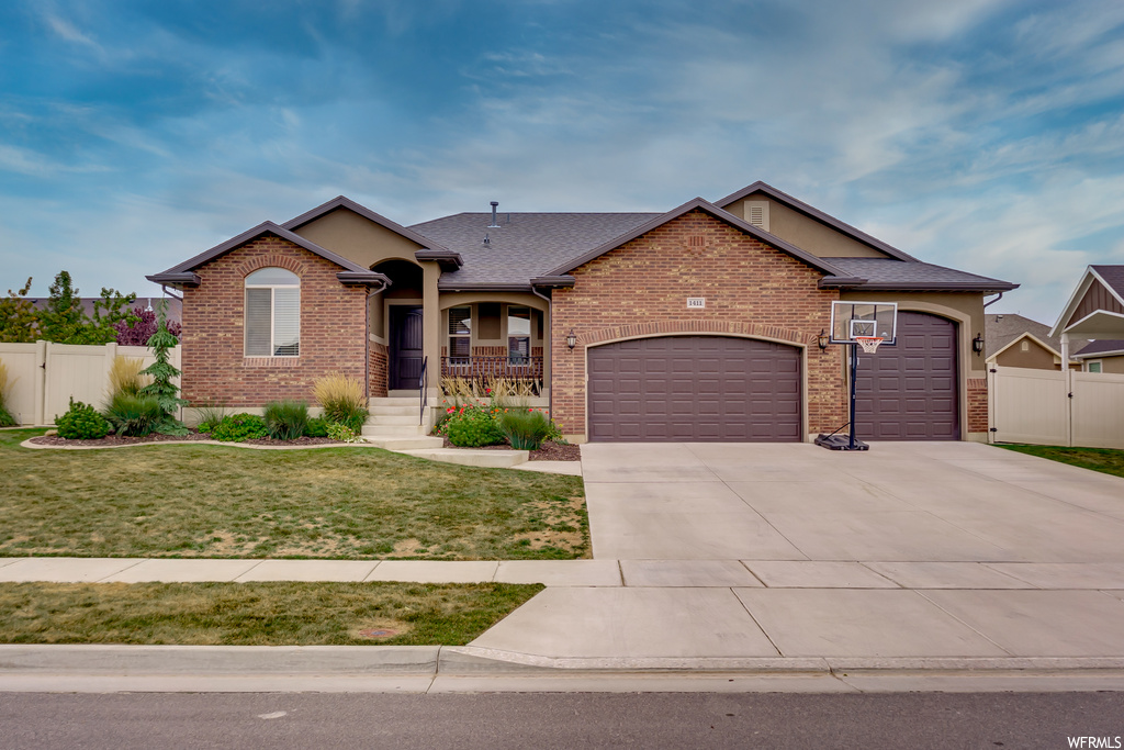 1411 W 2400 N, Clinton, UT 84015