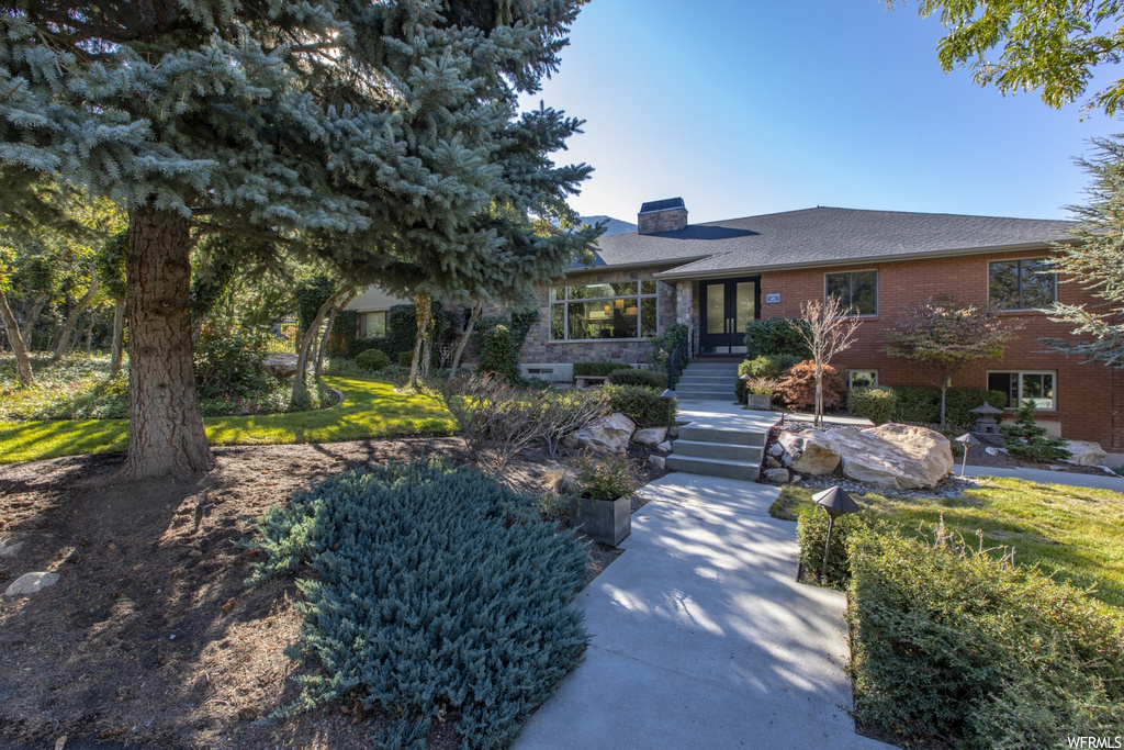 4 Cherrywoods Ln, Sandy, UT 84092