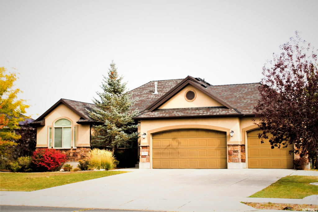 2368 N Cranefield Rd, Clearfield, UT 84015