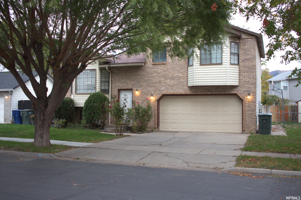 882 Clover Cir, Ogden, UT 84404