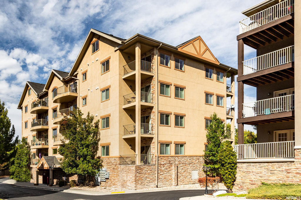 1235 E WOLF HOLLOW LN #310, Salt Lake City UT 84117