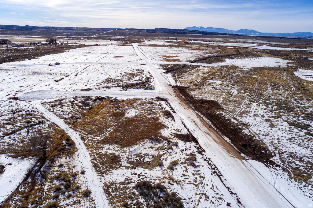 321  BOBBIE LN La Sal, UT 84530