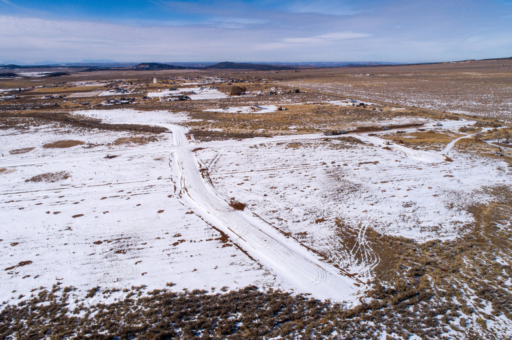 321  BOBBIE LN La Sal, UT 84530