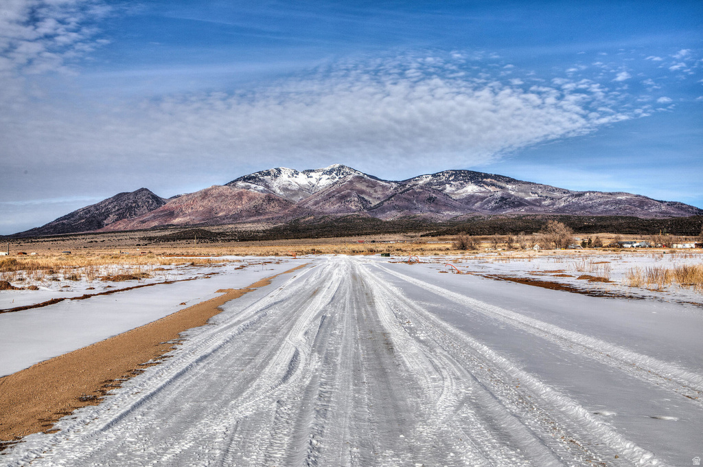 321  BOBBIE LN La Sal, UT 84530