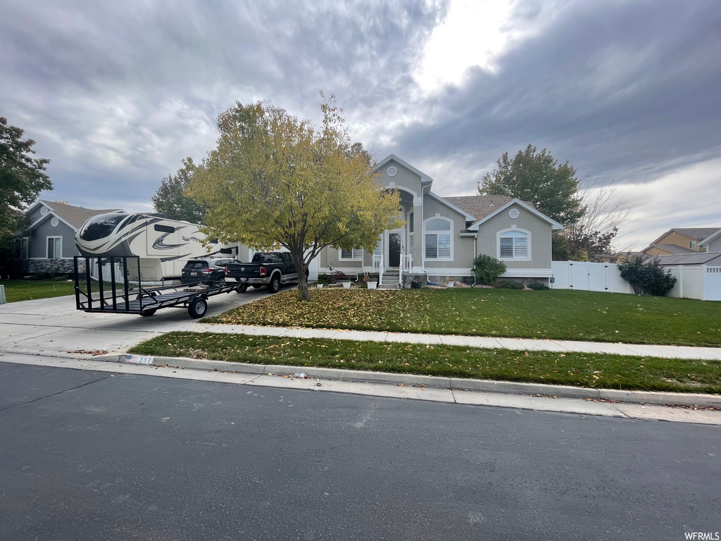 257 W LAKESIDE DR, Stansbury Park UT 84074